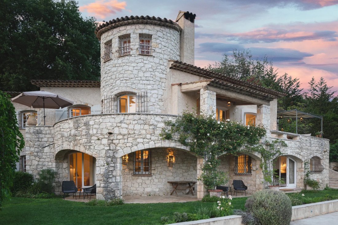 Villa in Tourrettes-sur-Loup, Provence-Alpes-Côte d'Azur, France 2 - 13653938