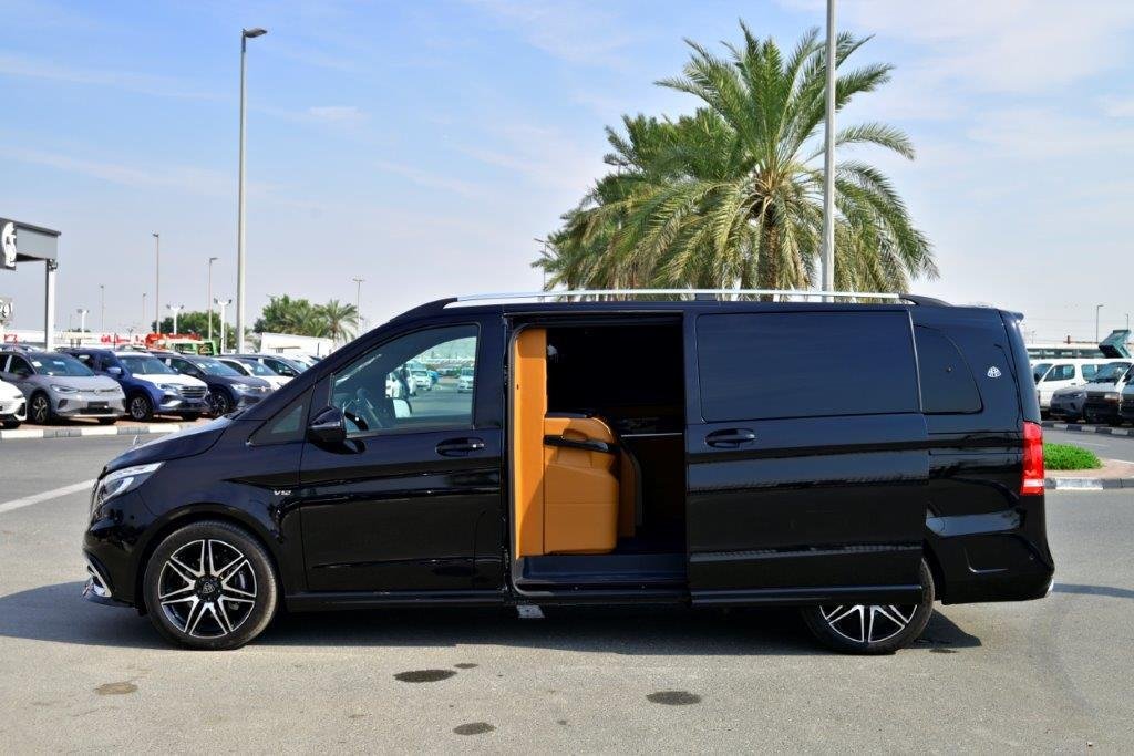 Dubai, Dubai, United Arab Emirates 5 - 13661135