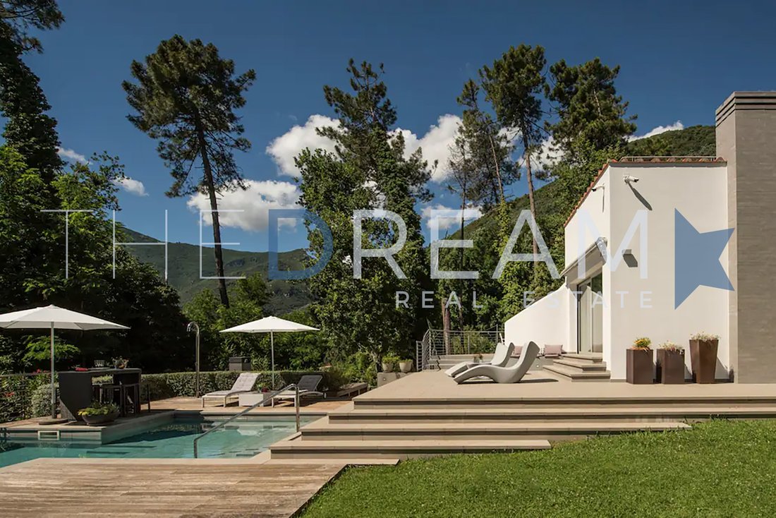 Villa in Camaiore, Tuscany, Italy 2 - 13656622