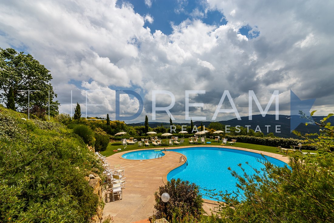 Estate in San Gimignano, Tuscany, Italy 4 - 13656623