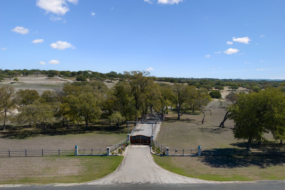 Kennedy Ranch In Center Point, Texas, United States For Sale (13663910)