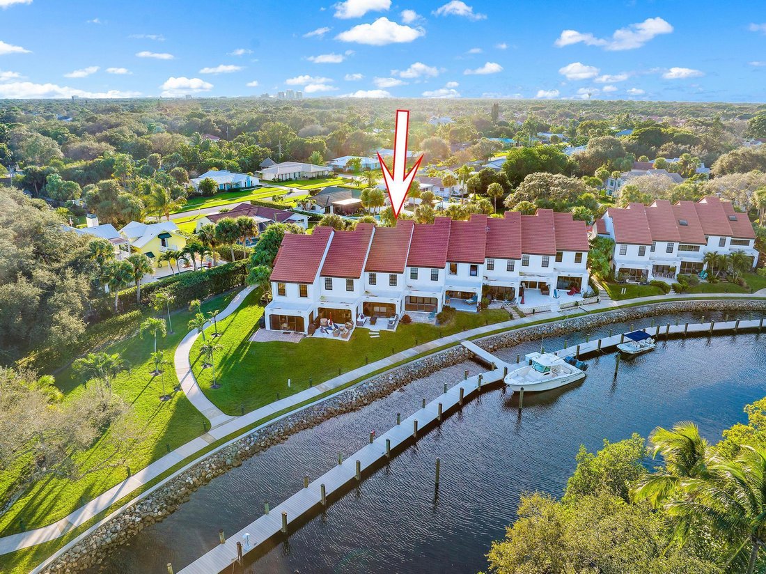 Completely Renovated In Palm Beach Gardens, Florida, United