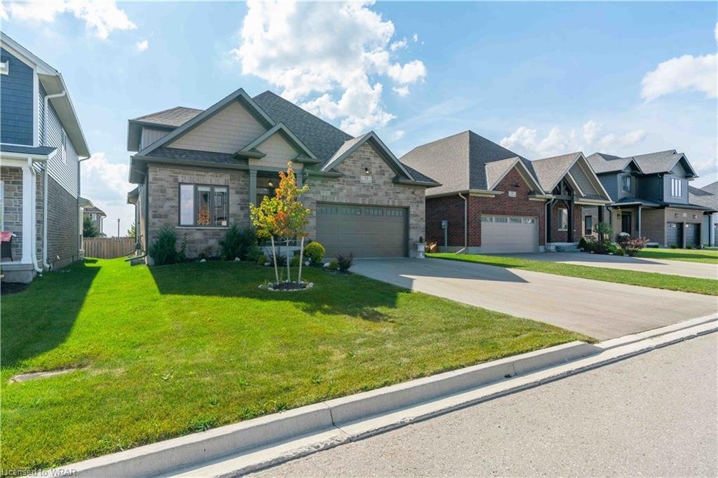 Fantastic Four Bedroom Bungaloft In Drayton, Ontario, Canada For Sale