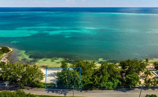Land in Gun Bay, East End, Cayman Islands 1