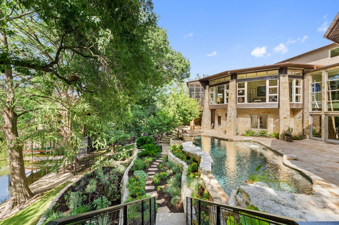 Zen On Lake Austin In Austin, Texas, United States For Sale (13663938)