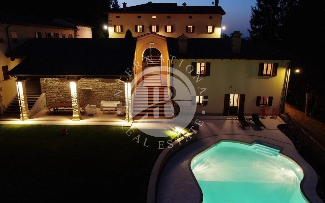 Villa in Pavullo Nel Frignano, Emilia-Romagna, Italy 5 - 13662240
