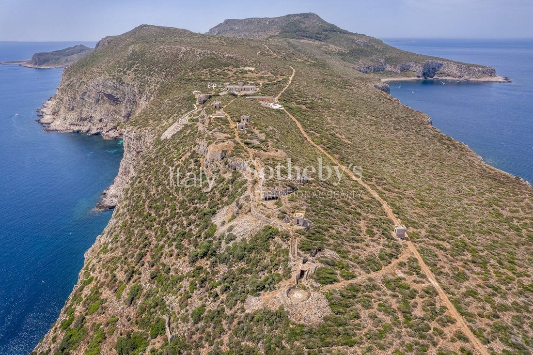 House in Levanzo, Sicily, Italy 5 - 13667047
