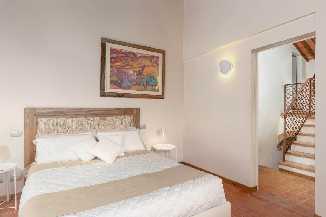 Apartment in San Gimignano, Tuscany, Italy 4 - 13659074