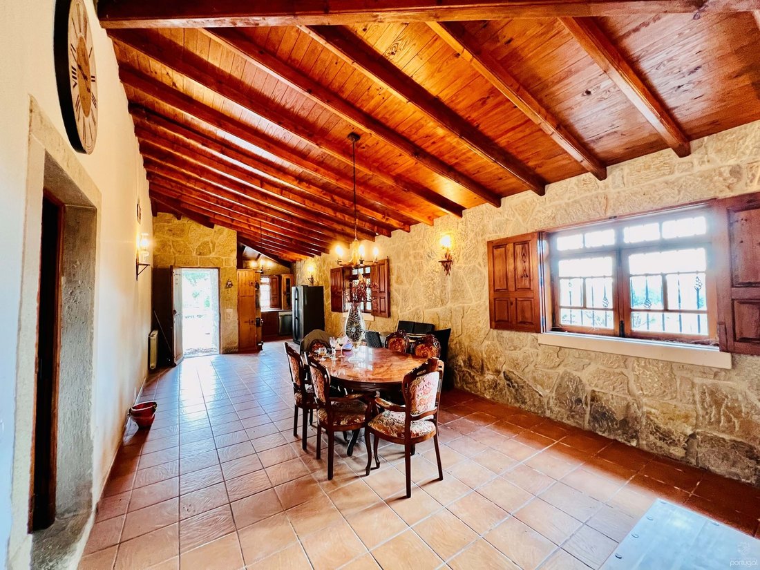 5 Bedroom Villa Rustica With Pool In In Alvaiázere, Leiria District