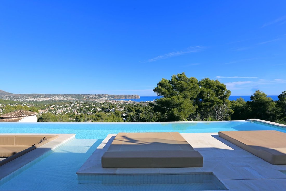 Villa en Denia, Comunidad Valenciana, España 1 - 13656330