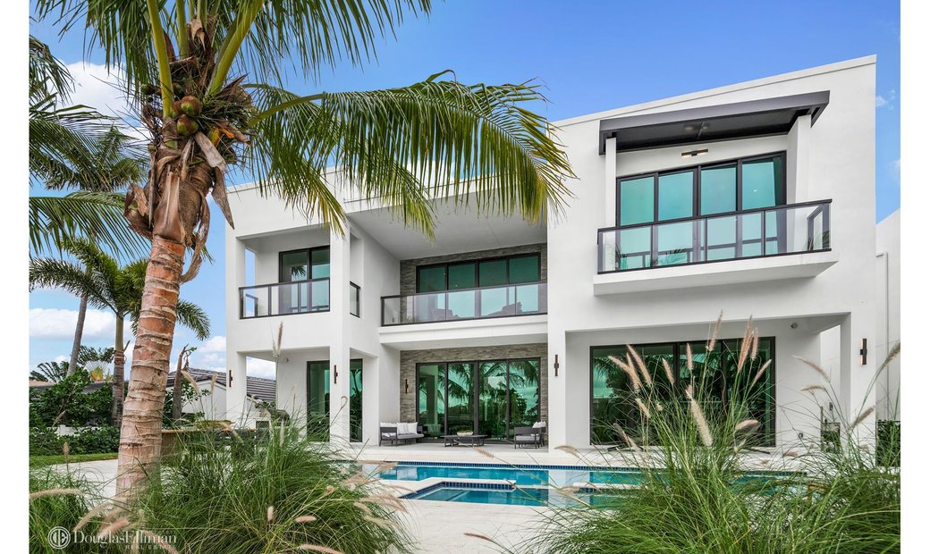 House North Miami In North Miami Beach, Florida, United States For Sale