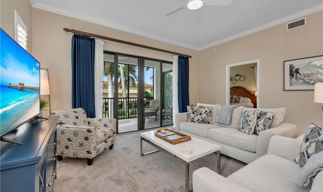 Recently Updated Turnkey Condo In Naples, Florida, United States For