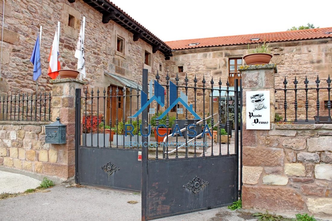 Villa in Hermandad de Campoo de Suso, Cantabria, Spain 1 - 13679086