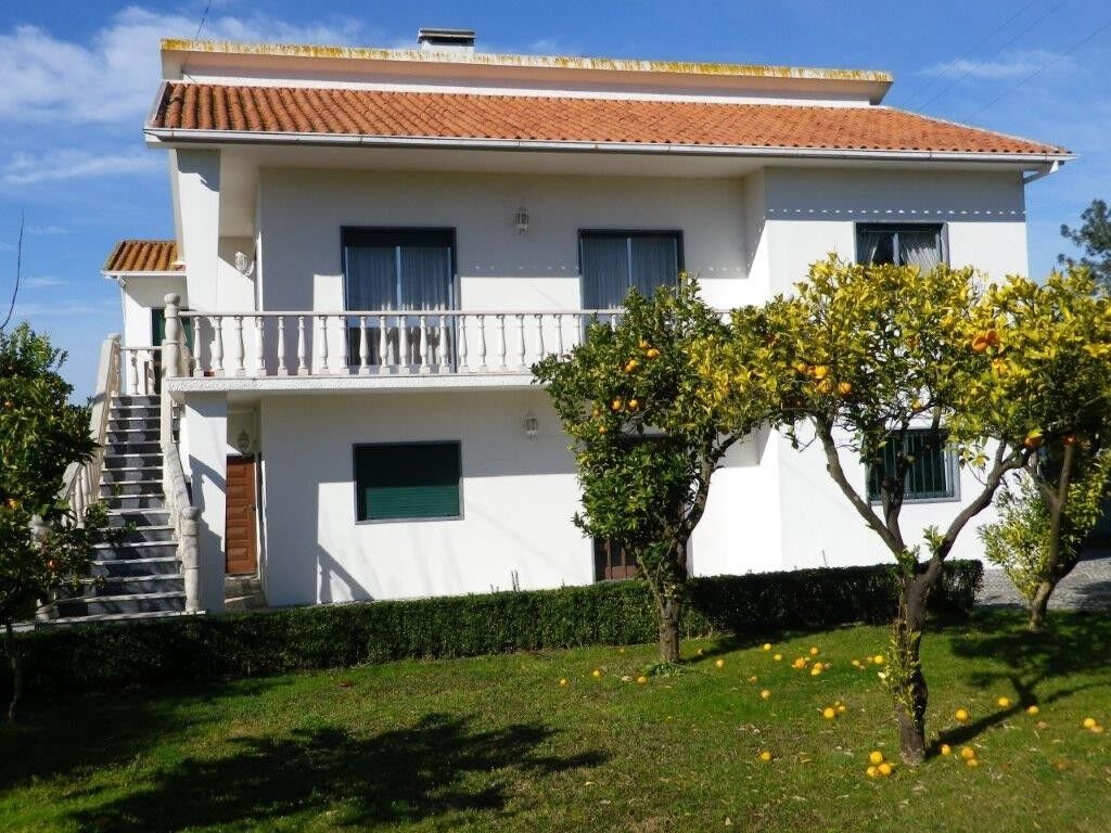 House in Monte Redondo e Carreira, Leiria District, Portugal 4 - 13673637
