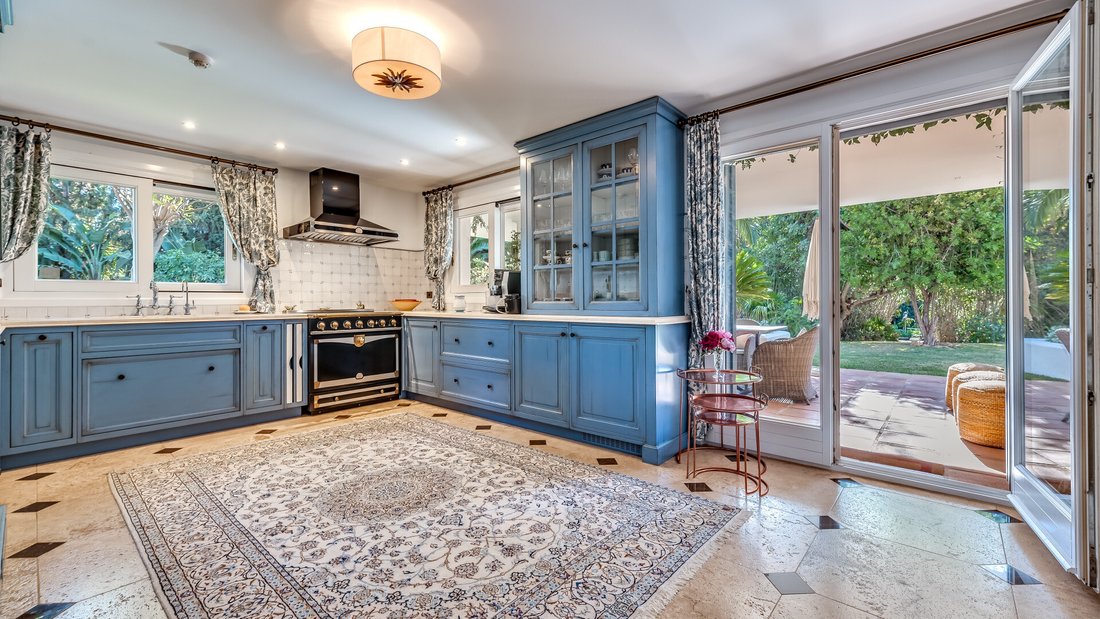 Villa in Marbella, Andalusia, Spain 5 - 13673730
