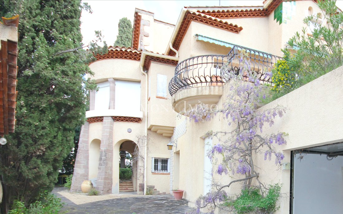 La Résidence Lumineuse: A 1940s Jewel in Saint-Raphaël’s Heart