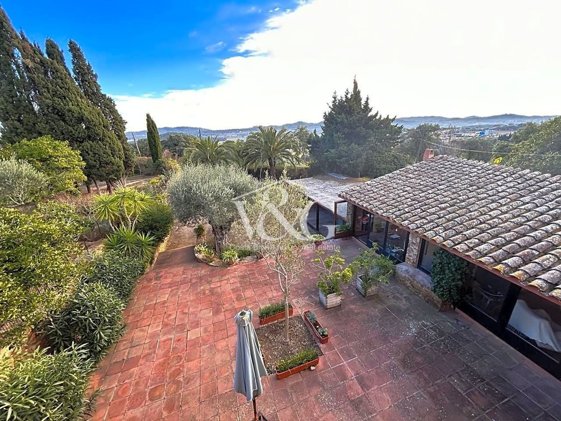 Villa in Mont-ras, Catalonia, Spain 3 - 13673742