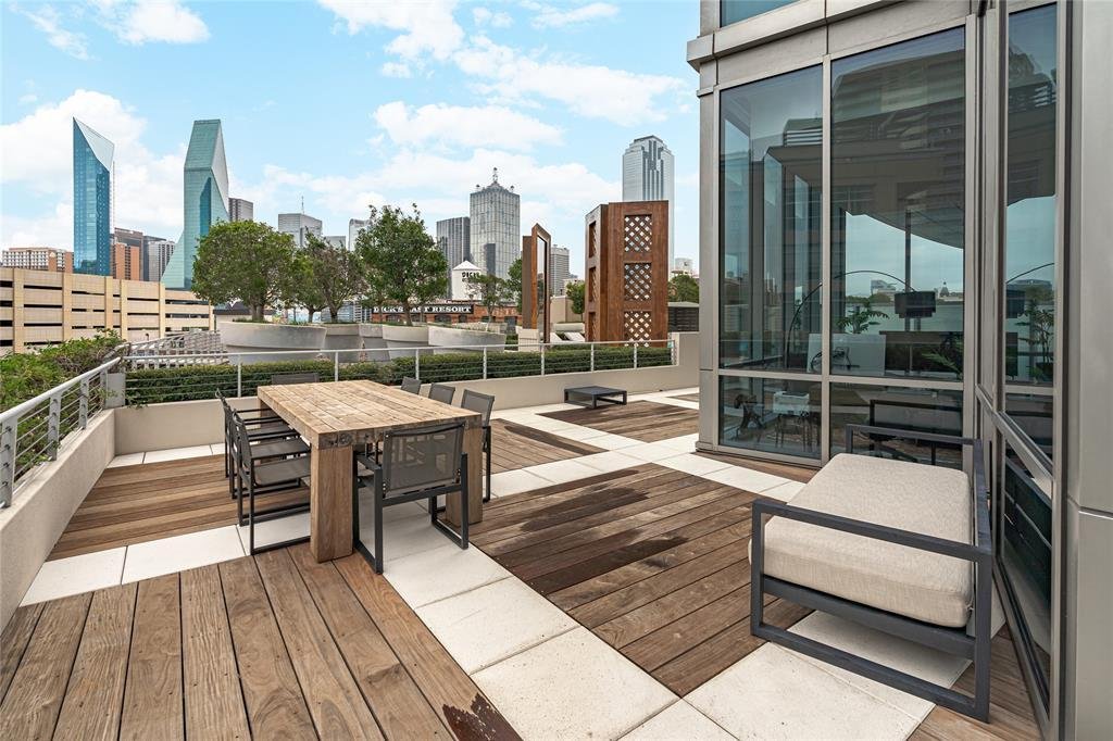 Condo Dallas In Dallas, Tx, United States For Sale (13590086)