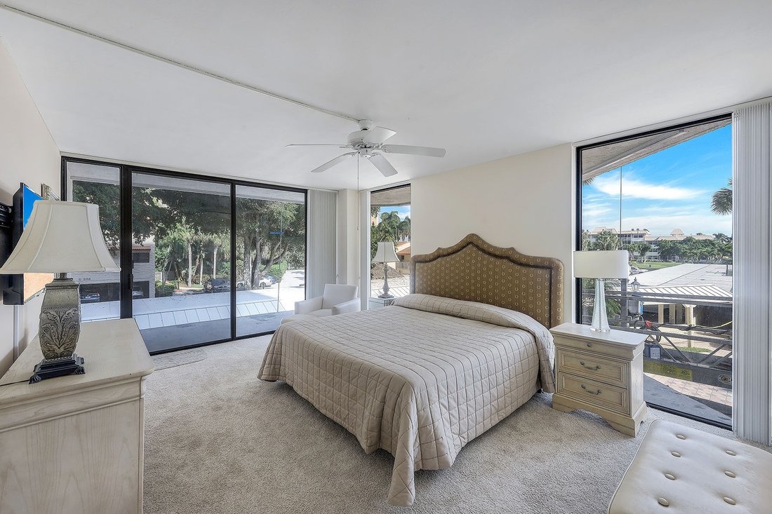 Condo in Marco Island, Florida, United States 5 - 13667305