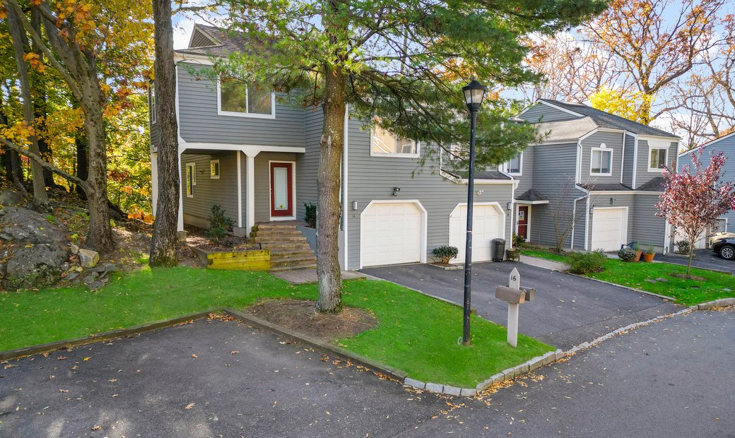 Spacious Rye Neck Townhouse En Mamaroneck, Nueva York, Estados Unidos