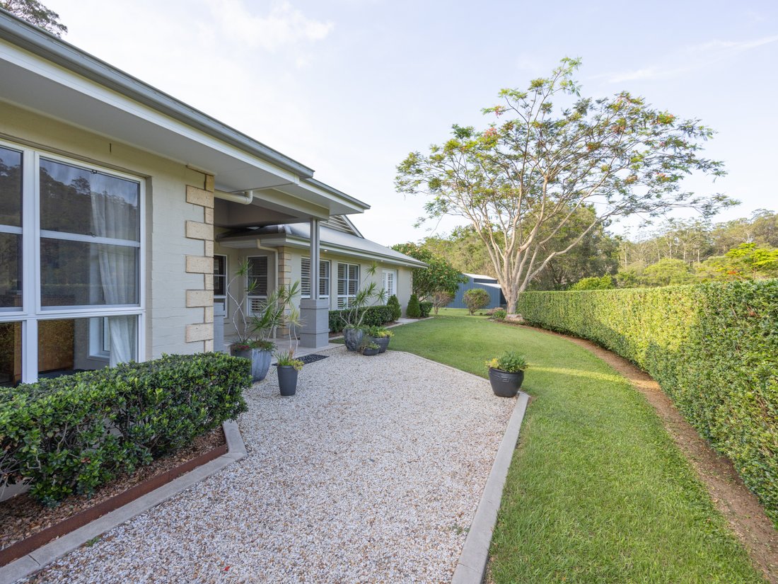 Refined Country Living In Willow Vale, Queensland, Australia For Sale