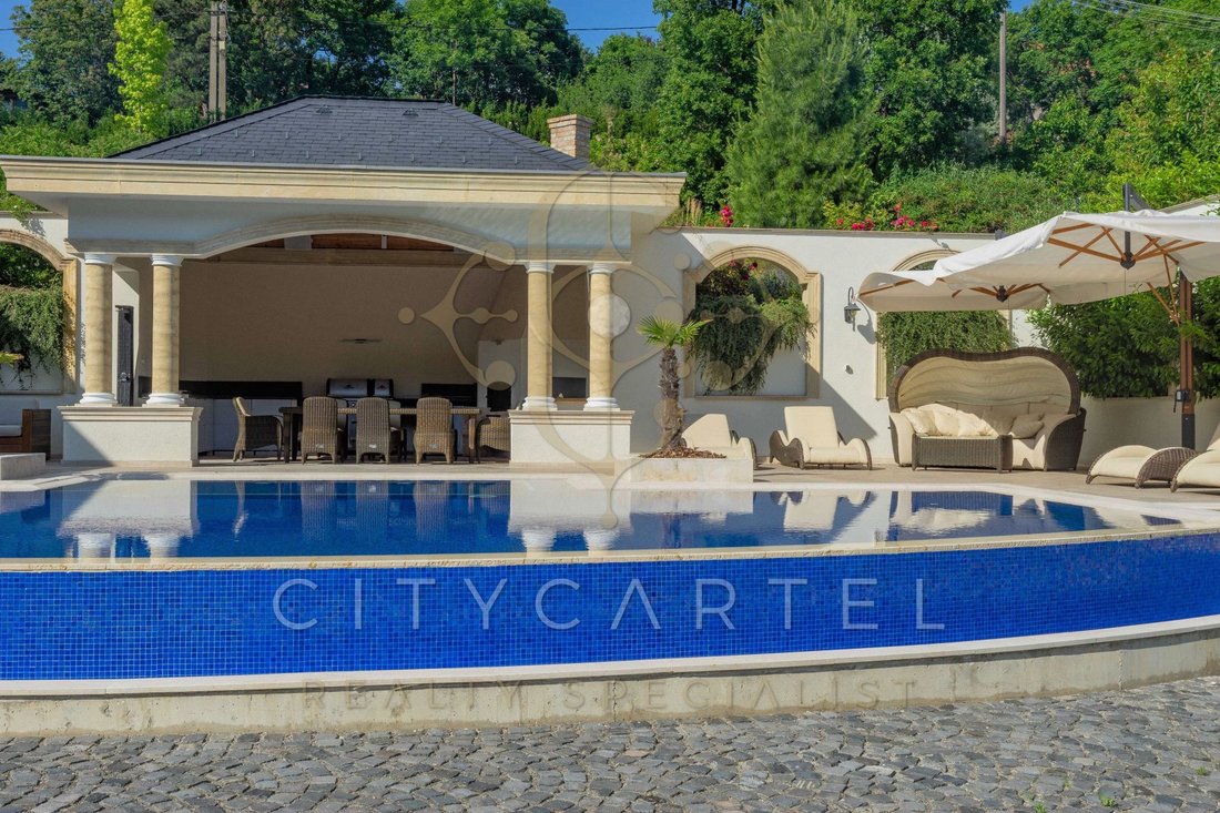 Villa in Budapest, Hungary 5 - 13679218