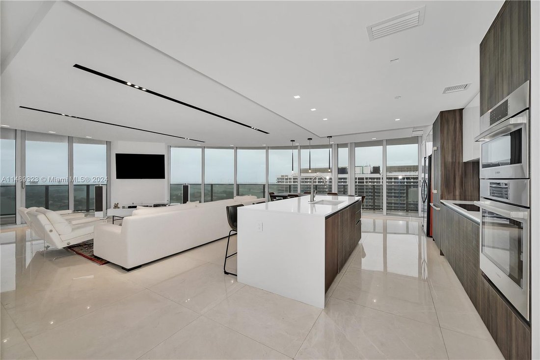 Condo in Miami, Florida, United States 1 - 13667693