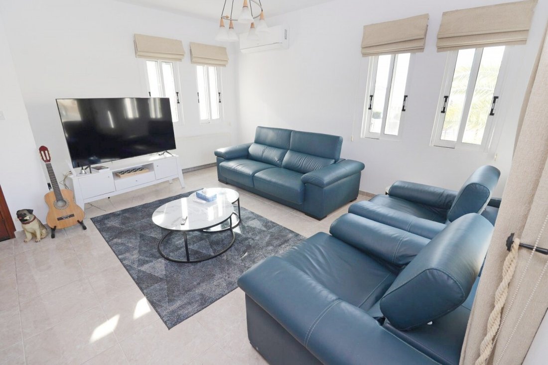 Villa in Paphos, Paphos, Cyprus 2 - 13679656
