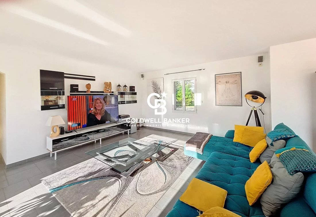 Architectural House In The Heart Of In Jarnac, Nouvelle Aquitaine