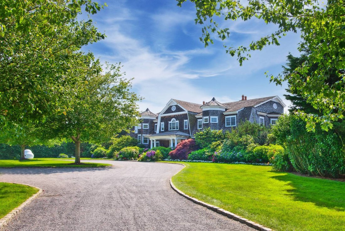 Fabulous Hamptons Estate A Singular In Bridgehampton, New York, United