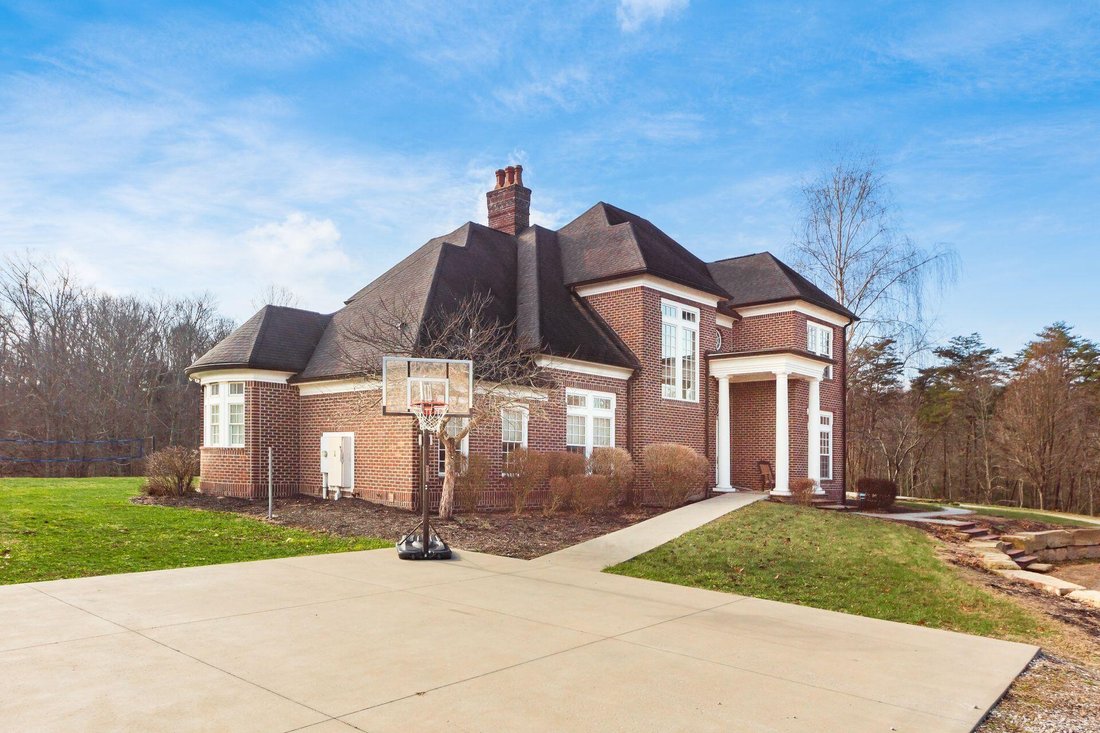 8 Bedrooms Single Family Detached In Rockbridge, Ohio, United States For Sale (13681436)