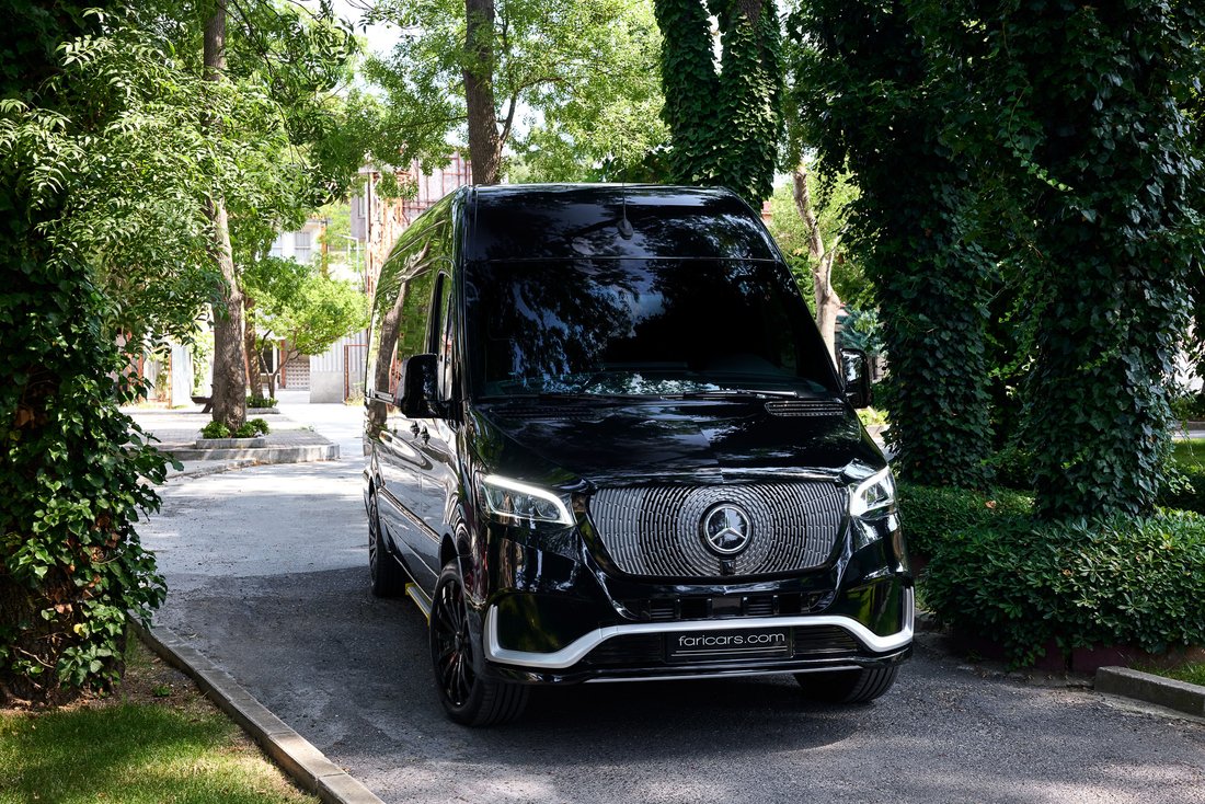 Limousine in Mount Laurel Township, New Jersey, United States 3 - 13681660