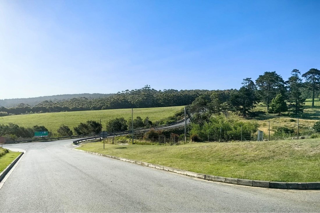 Exclusive Lifestyle Farm In In Oubaai Golf Estate, Western Cape, South