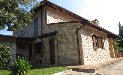 Villa in Porta Maggiore, Ascoli Piceno, Marche 1