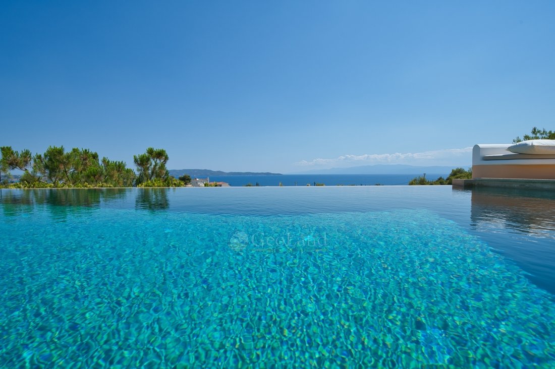 Villa à Koinotita Kranidiou, Kranidi, Grèce 2 - 13684571