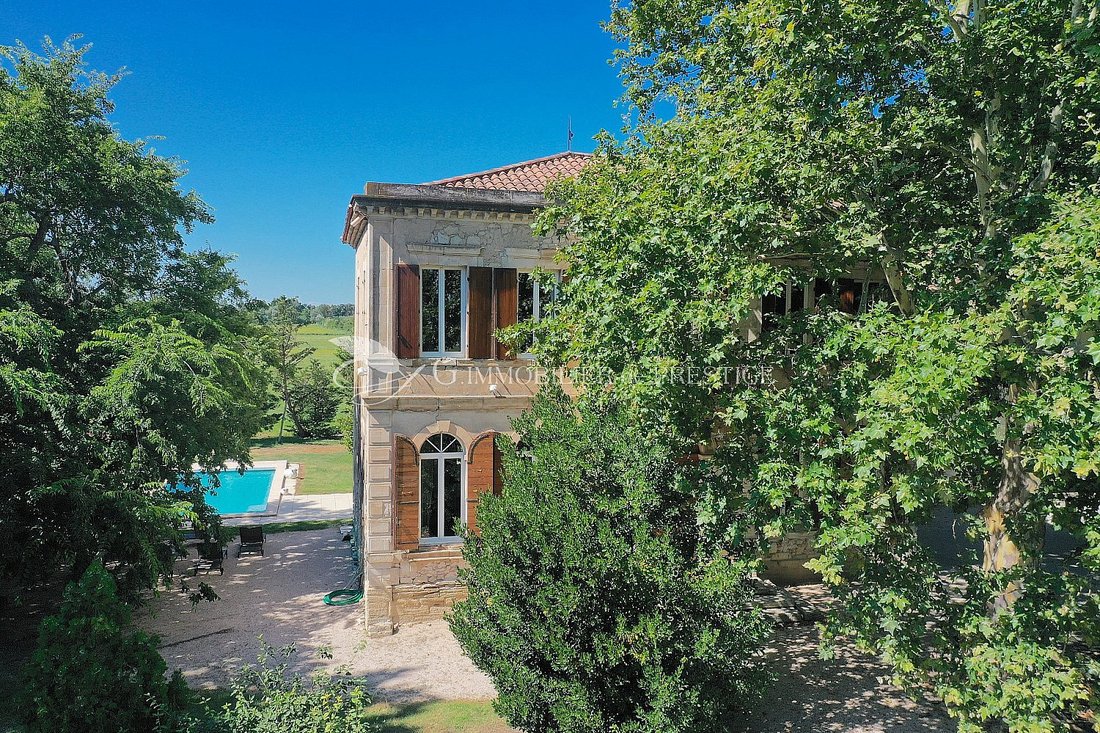 Château des Rêves Provençaux: A Timeless Estate Near Avignon’s Golden Light