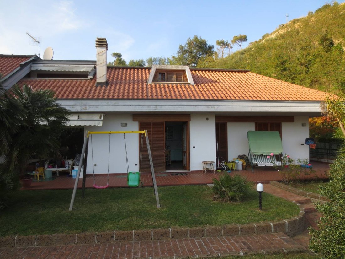 Villa in Borgo Solestà-Campo Parignano, Ascoli Piceno, Marche 3 - 13683603