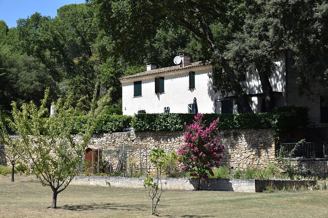 Farmhouse For Sale On 4.6 Hectares Of Land In An In Uzès, Occitanie