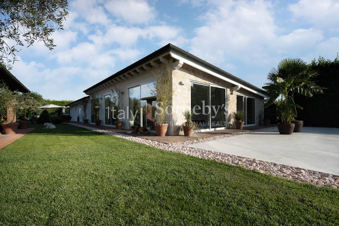 House in Pietrasanta, Tuscany, Italy 5 - 11245749