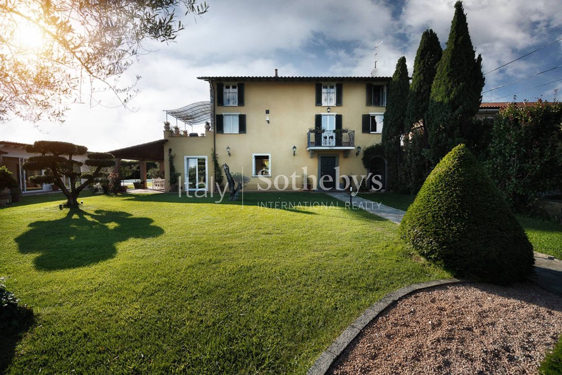House in Pietrasanta, Tuscany, Italy 4 - 11245749