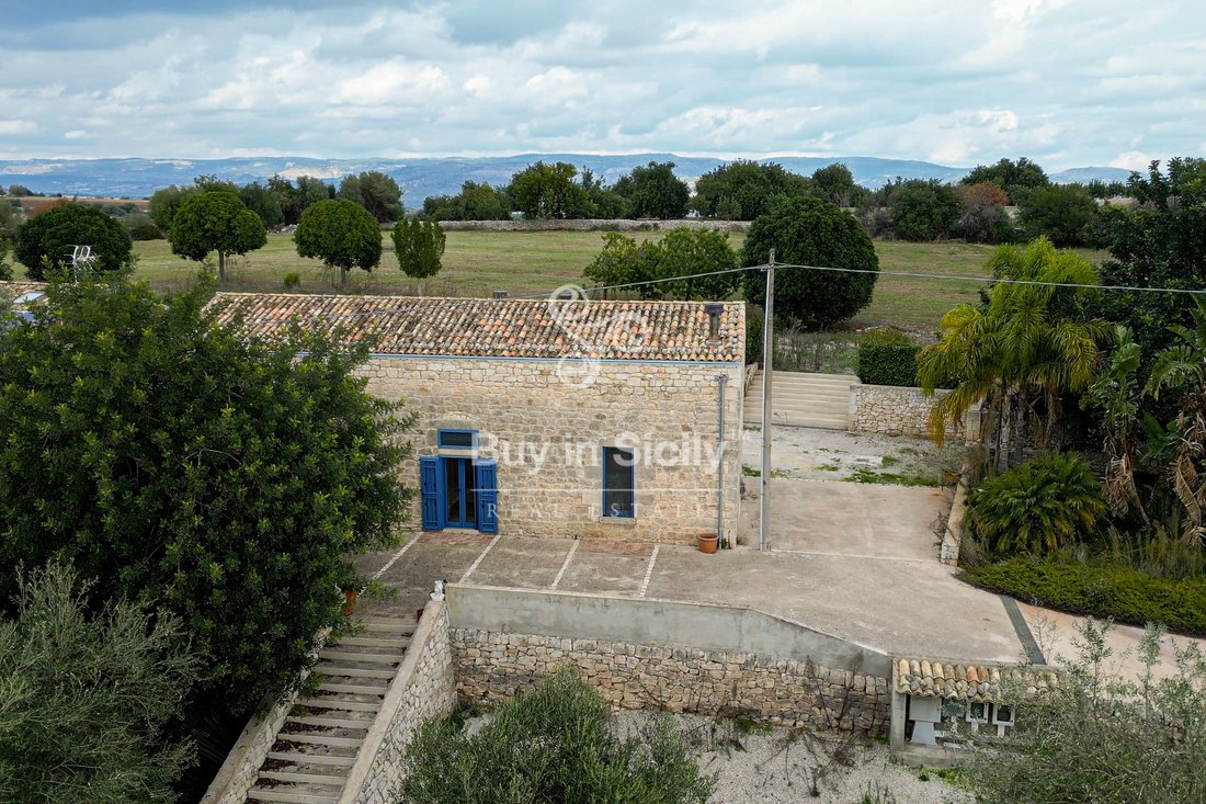 Villa in Rosolini, Sicily, Italy 5 - 13685564