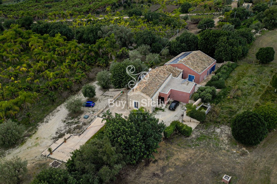 Villa in Rosolini, Sicily, Italy 1 - 13685564