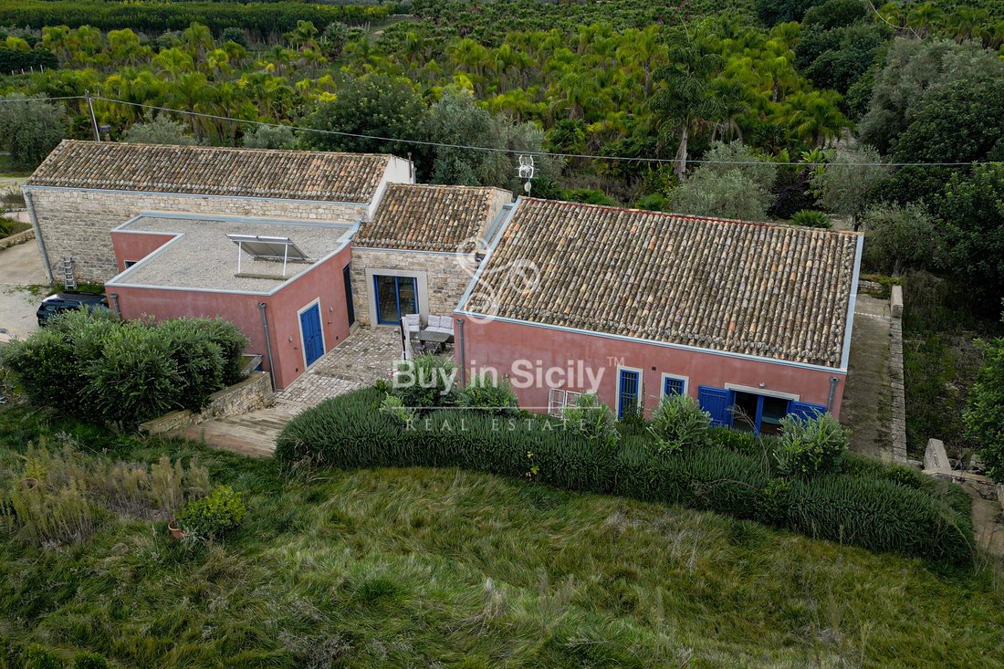 Villa in Rosolini, Sicily, Italy 4 - 13685564