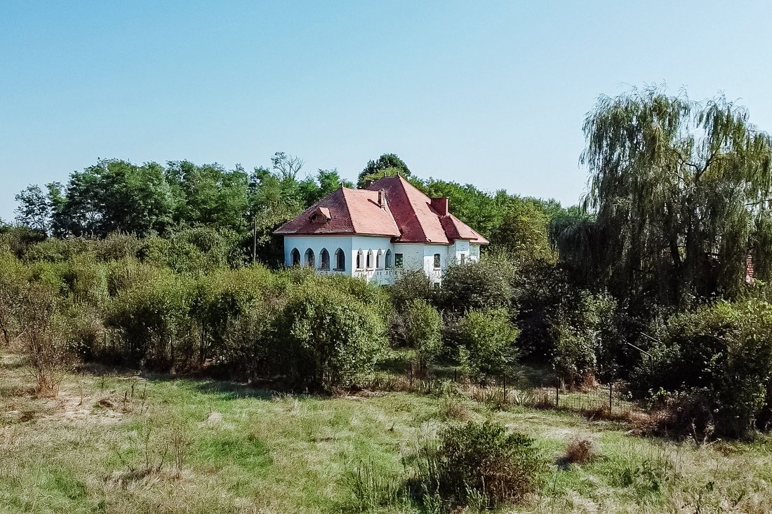 Cornesti, Gorj County, Romania 2 - 13690030