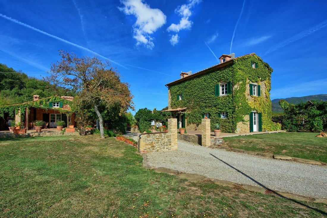 Exclusive Luxury Villas In Tuscany On Sale . In Cortona, Tuscany, Italy