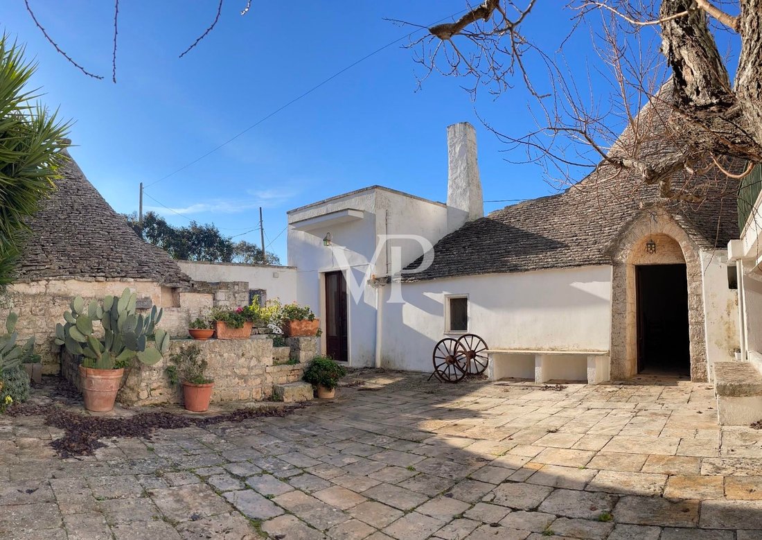 Villa en Alberobello, Apulia, Italia 3 - 13686532