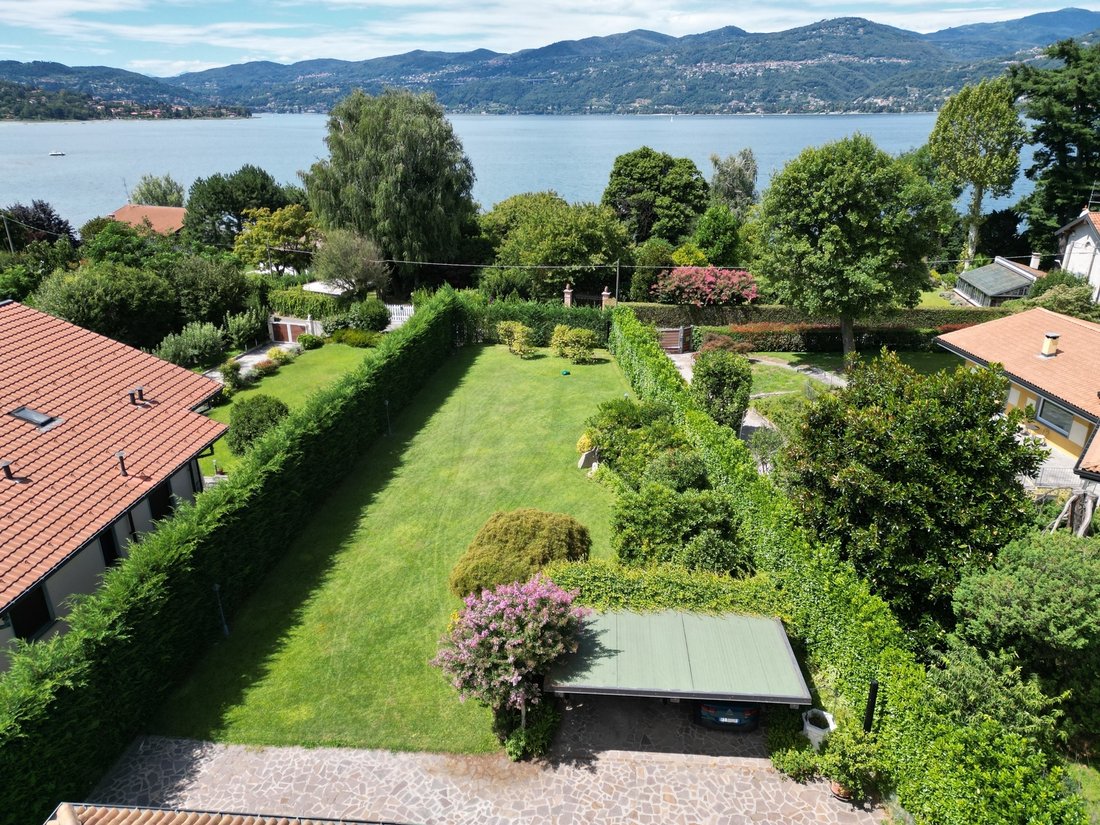 Villa in Laveno-Mombello, Lombardy, Italy 3 - 13689979