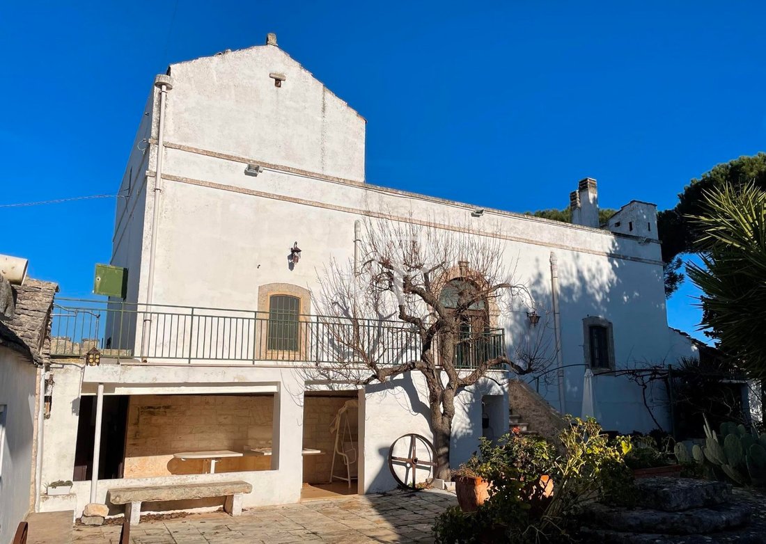 Villa en Alberobello, Apulia, Italia 4 - 13686532