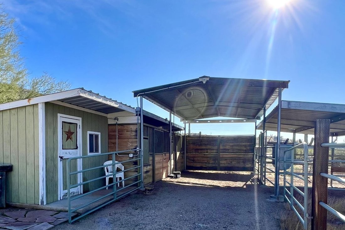 Cave Creek Horse Property In Carefree, Arizona, United States For Sale