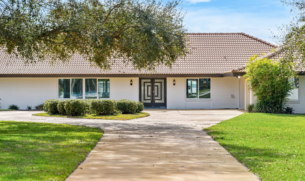 100 Riverside Drive, Melbourne Beach, Fl In Indialantic, Florida